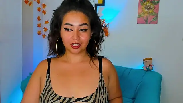 Snapshot of LiahDiaz chatting on 11, 1, 2025 LiahDiaz online show from 11, 1, 2025