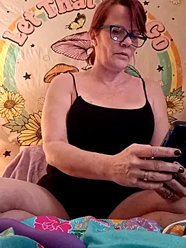 greeneyedamatuers online show from 18, 2, 2025