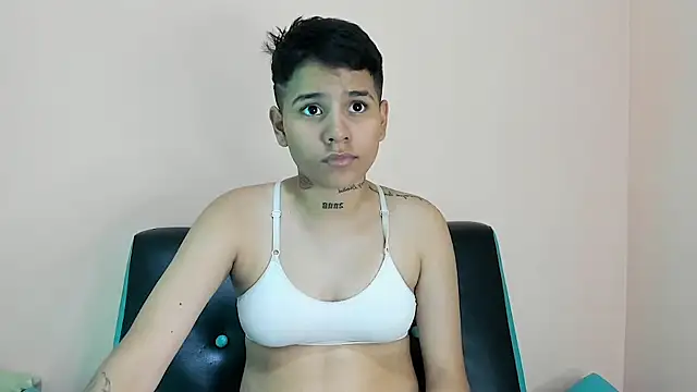 cami hots online show from 18, 1, 2025