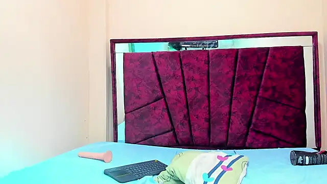 cami hots online show from 4, 2, 2025