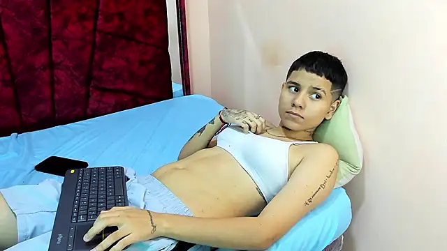 cami hots online show from 13, 2, 2025