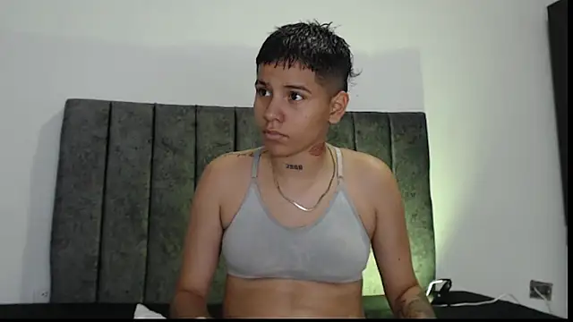 cami hots online show from 25, 2, 2025