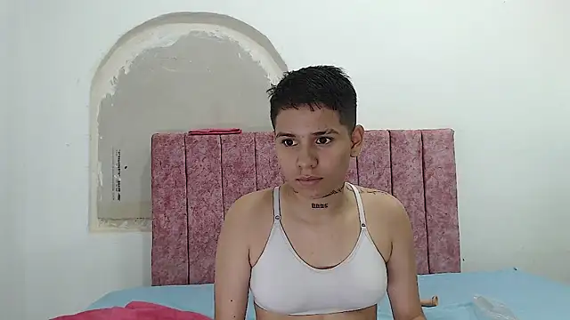 cami hots online show from 28, 2, 2025