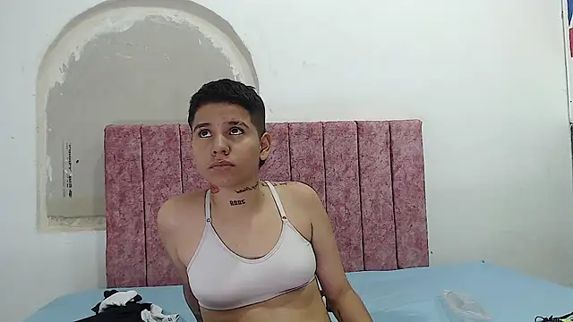 cami hots online show from 28, 2, 2025