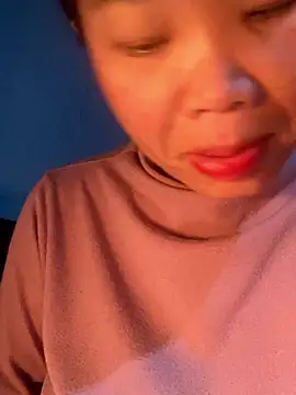 Snapshot of Laura8910 chatting on 5, 12, 2024 Laura8910 online show from 5, 12, 2024