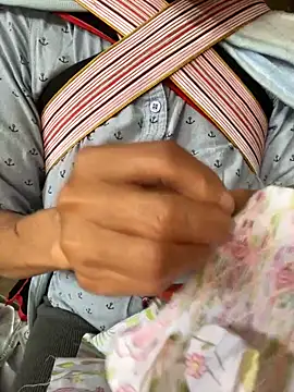 Snapshot of Laura8910 chatting on 28, 10, 2025 Laura8910 online show from 28, 10, 2025