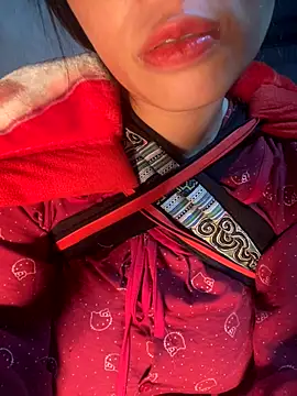 Snapshot of Laura8910 chatting on 9, 11, 2025 Laura8910 online show from 9, 11, 2025