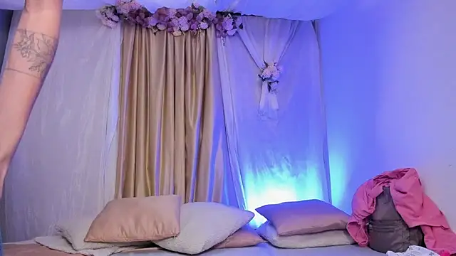 Snapshot of salomee_star_ chatting on 21, 10, 2025 salomee star online show from 21, 10, 2025