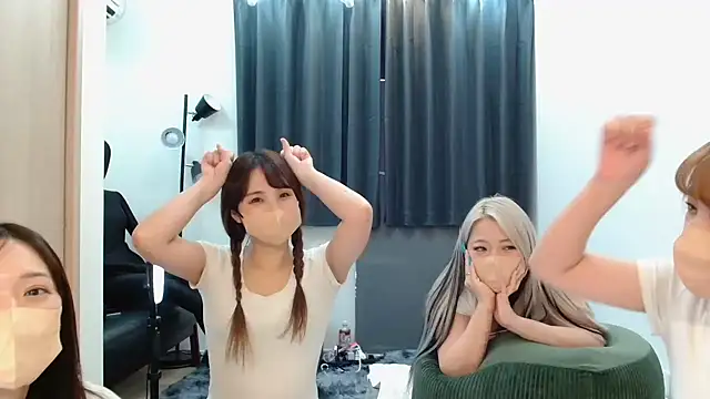 Snapshot of Samourai-Girls1 chatting on 15, 1, 2025 Samourai-Girls1 online show from 15, 1, 2025