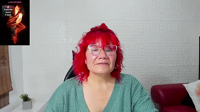 Salomeediaz  online show from 10, 1, 2025