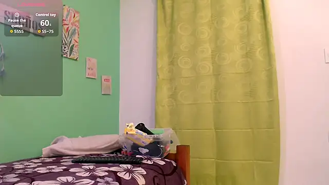 Snapshot of alisontitsmilk19 chatting on 10, 11, 2025 alisontitsmilk19 online show from 10, 11, 2025