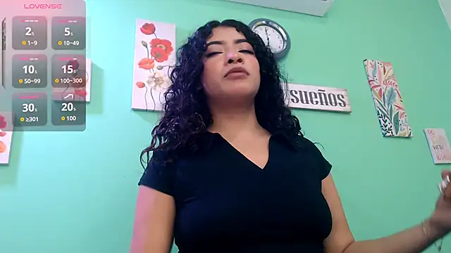 Snapshot of alisontitsmilk19 chatting on 21, 11, 2025 alisontitsmilk19 online show from 21, 11, 2025