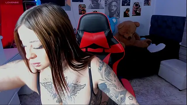 Snapshot of Erika_Montoya chatting on 15, 9, 2025 Erika Montoya online show from 15, 9, 2025