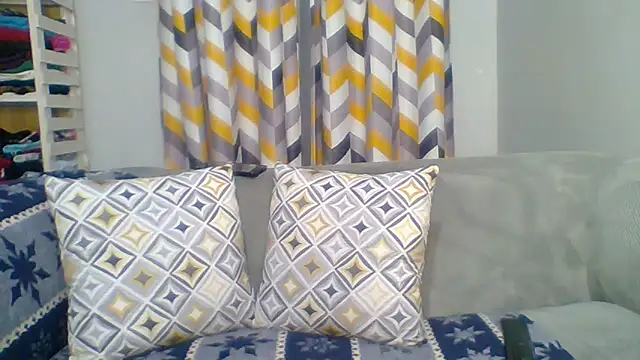 Petite 254 online show from 5, 3, 2026