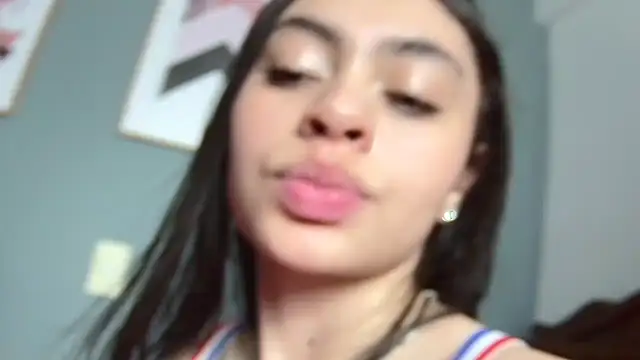 strawberrymia68 online show from 14, 1, 2025