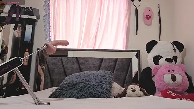 Hotsamantamature online show from 18, 10, 2025