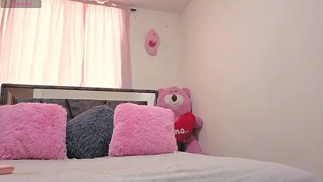 Hotsamantamature online show from 30, 10, 2025