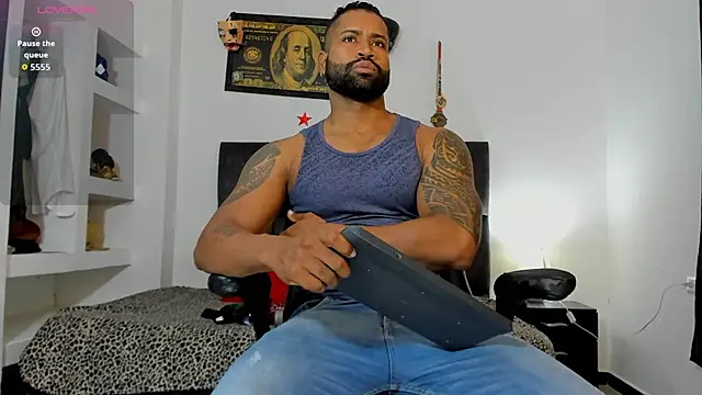 MattRodriguez9 online show from 30, 11, 2025