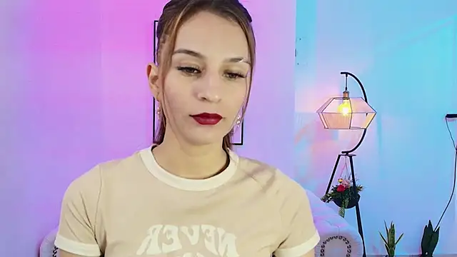 Tamara slimx online show from 4, 1, 2025