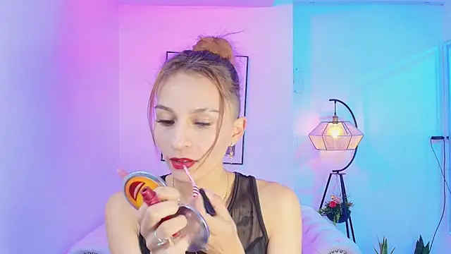 Tamara slimx online show from 7, 1, 2025
