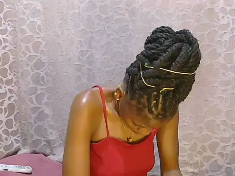 Snapshot of slim_girl02 chatting on 14, 10, 2025 slim girl02 online show from 14, 10, 2025