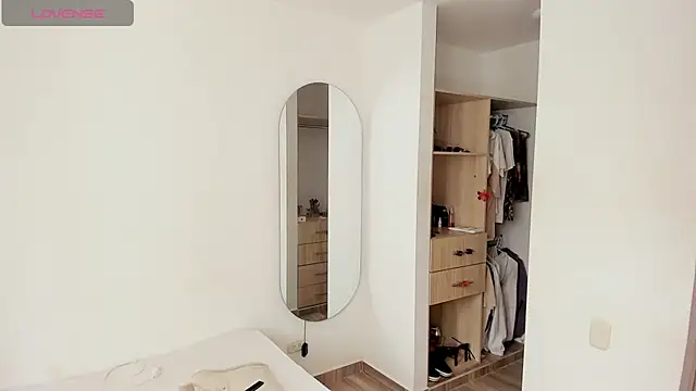 rose scottt online show from 26, 10, 2025