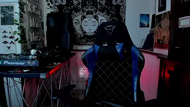 Demongirl6666 online show from 11, 1, 2025