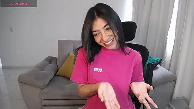 Snapshot of Liissa_cute_ chatting on 16, 12, 2024 Liissa cute online show from 16, 12, 2024