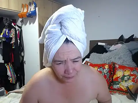 Snapshot of Sweeetness_Milf chatting on 17, 12, 2024 Sweeetness Milf online show from 17, 12, 2024