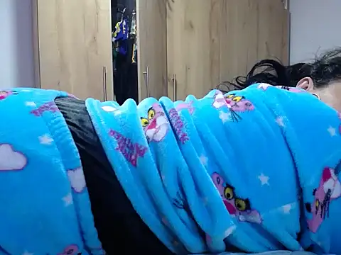 Snapshot of Sweeetness_Milf chatting on 18, 12, 2024 Sweeetness Milf online show from 18, 12, 2024