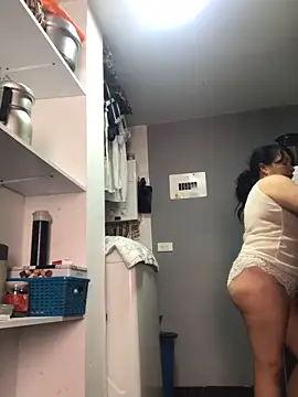 Snapshot of Sweeetness_Milf chatting on 20, 2, 2025 Sweeetness Milf online show from 20, 2, 2025