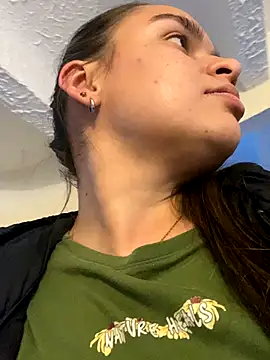 Nathaly00  online show from 15, 10, 2025