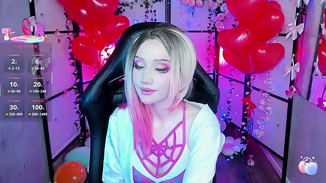 Snapshot of LilithLin chatting on 15, 2, 2025 LilithLin online show from 15, 2, 2025