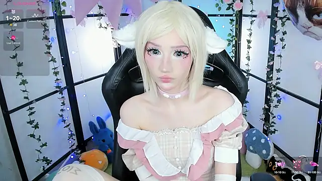 Snapshot of LilithLin chatting on 20, 10, 2025 LilithLin online show from 20, 10, 2025