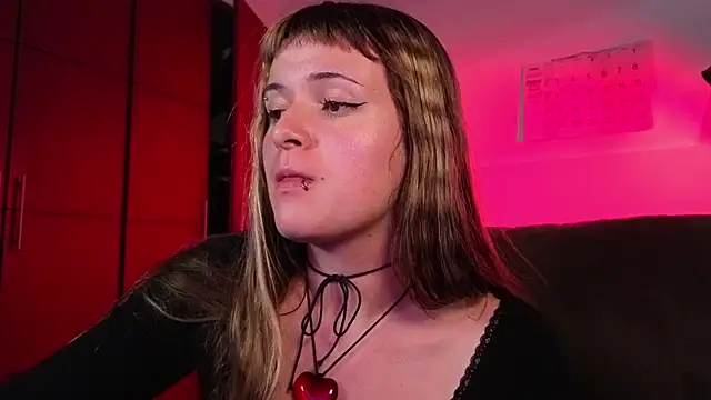 NEXT DOOR GIRL  online show from 2, 12, 2025