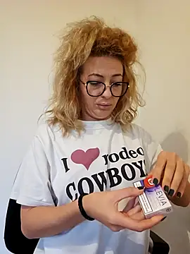 Selenna emma online show from 5, 11, 2025