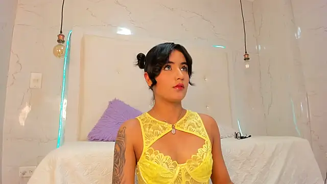 Snapshot of emilyadams0 chatting on 3, 10, 2025 emilyadams0 online show from 3, 10, 2025
