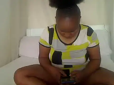 Snapshot of browndolly12 chatting on 20, 2, 2025 browndolly12 online show from 20, 2, 2025