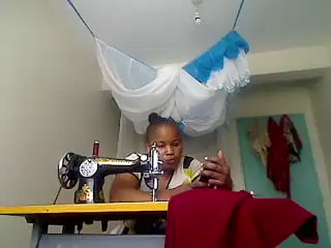 Snapshot of browndolly12 chatting on 22, 2, 2025 browndolly12 online show from 22, 2, 2025