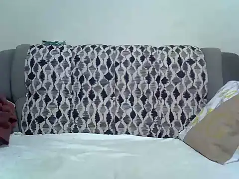 Snapshot of browndolly12 chatting on 11, 11, 2025 browndolly12 online show from 11, 11, 2025