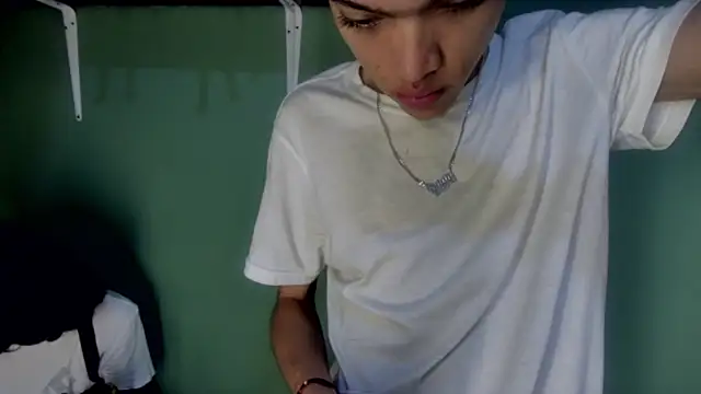 Snapshot of sweet_tippot chatting on 4, 11, 2025 sweet tippot online show from 4, 11, 2025