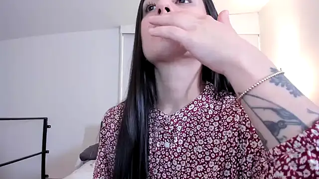 guccipussy1 online show from 10, 12, 2024