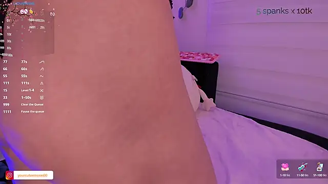 Snapshot of moonliiiight1 chatting on 19, 12, 2024 moonliiiight1 online show from 19, 12, 2024