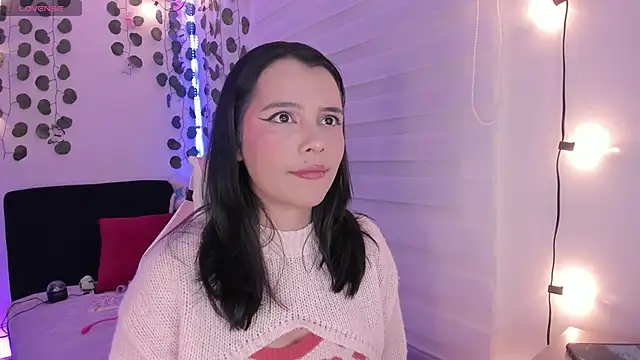 Snapshot of moonliiiight1 chatting on 4, 1, 2025 moonliiiight1 online show from 4, 1, 2025