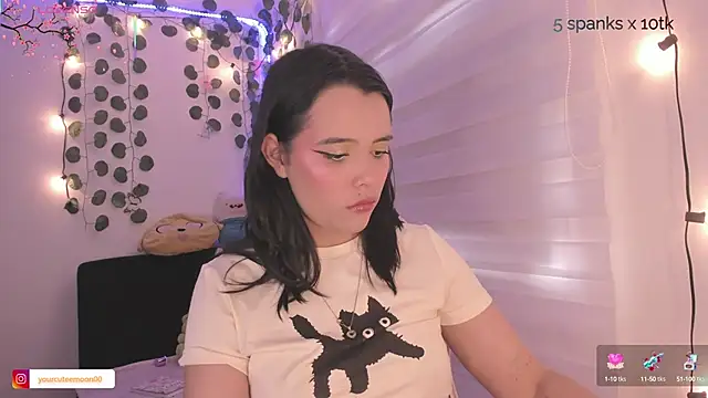 Snapshot of moonliiiight1 chatting on 3, 2, 2025 moonliiiight1 online show from 3, 2, 2025