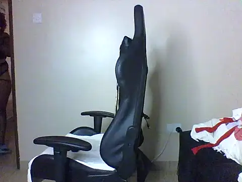 Candii wet  online show from 24, 10, 2025