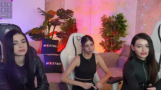 Snapshot of Gabriella054 chatting on 5, 12, 2024 Gabriella054 online show from 5, 12, 2024