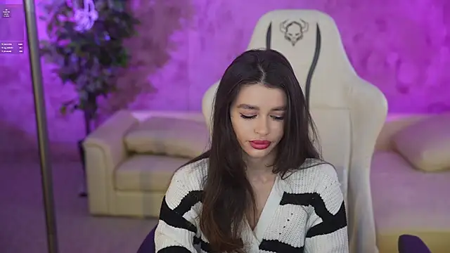 Snapshot of Gabriella054 chatting on 3, 3, 2025 Gabriella054 online show from 3, 3, 2025