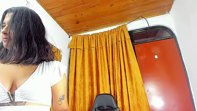 Megan Whitte online show from 28, 9, 2025