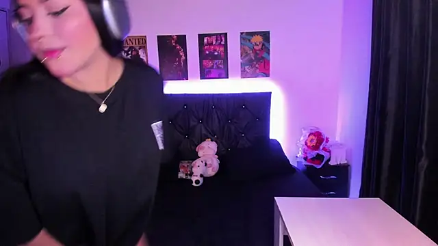 Mariana Hasper  online show from 11, 9, 2025